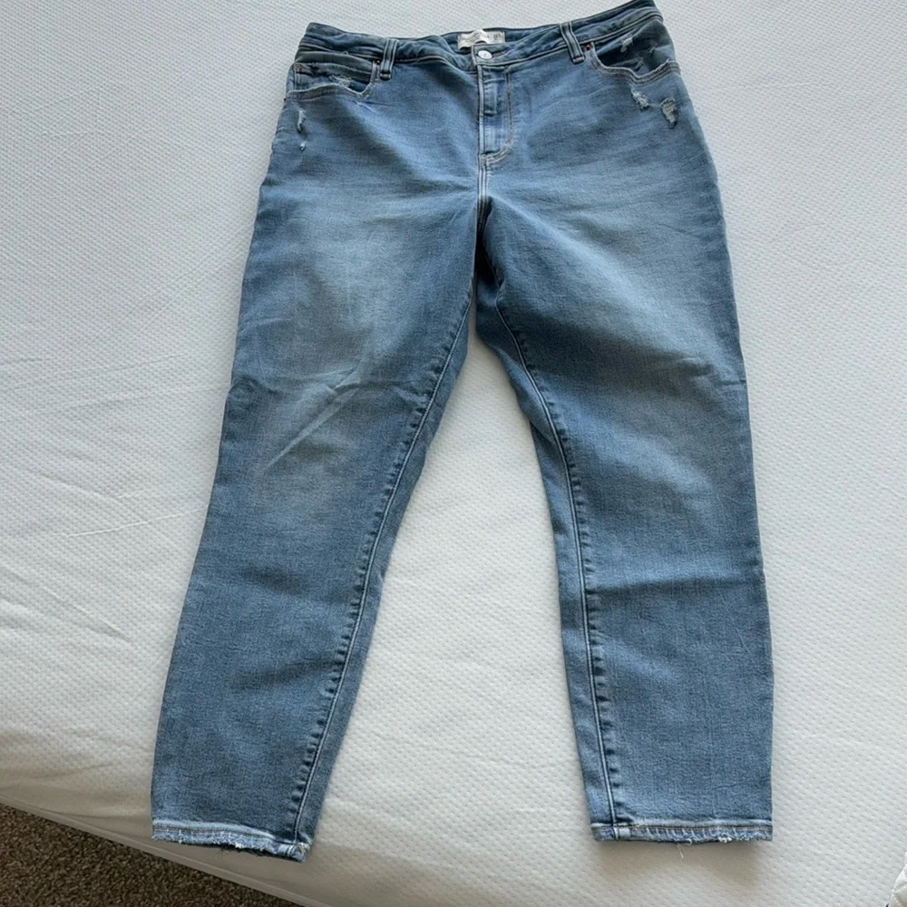 A&F Jeans - Picture 1 of 4